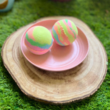 Load image into Gallery viewer, Fresh Lily Fragrance Motley Bath Bomb
