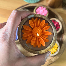 Load image into Gallery viewer, Hand-poured Soy Candles in Natural Wood - Jasmine

