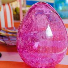 Load image into Gallery viewer, Glass egg in Pink
