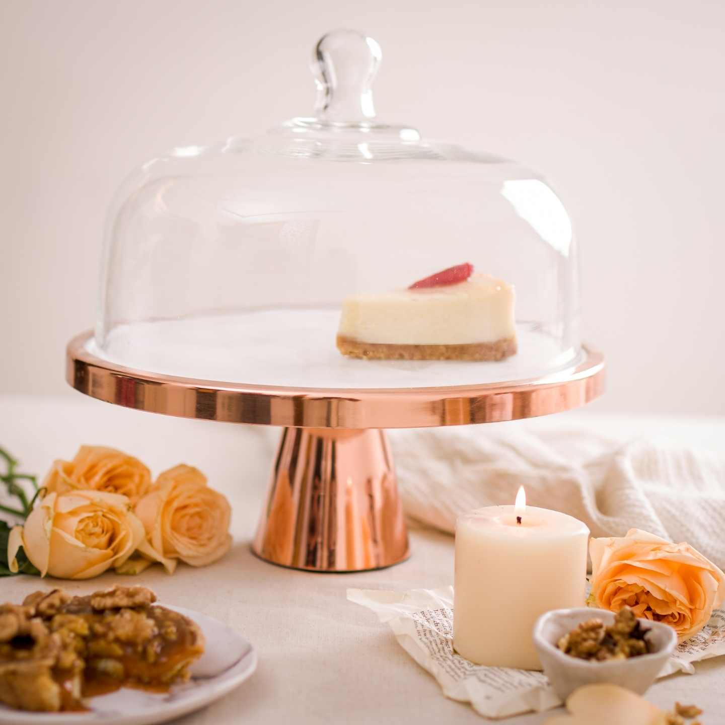 Rose gold Cakestand with Glass Dome